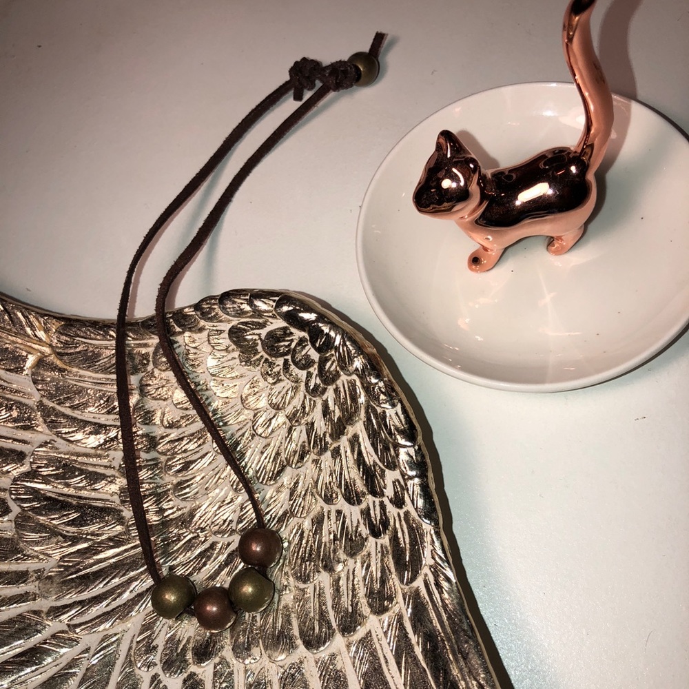 Super cute brown necklace